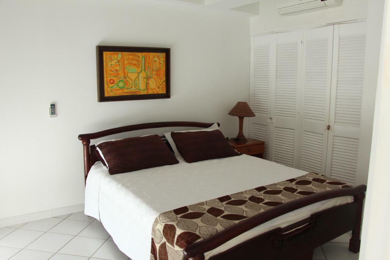 Solymar-edificio Bay Point Apto 703
